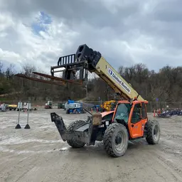 2016 JLG 1055 Forklift