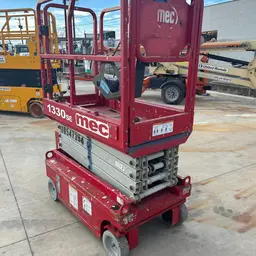 2016 MEC 1330SE Scissor Lift