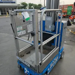 2017 Genie GR-20 Self-Propelled One-Person Lift