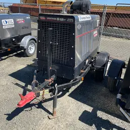 2019 Lincoln Electric VANTAGE 549 Welder