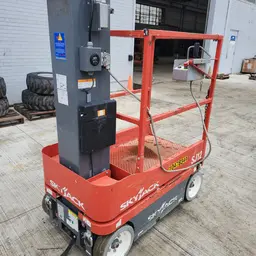 2016 Skyjack SJ12 Self-Propelled One-Person Lift