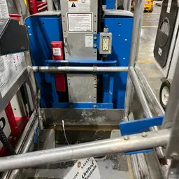 2017 Genie GR-20 Self-Propelled One-Person Lift