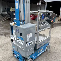 2018 Genie GR-20 Self-Propelled One-Person Lift