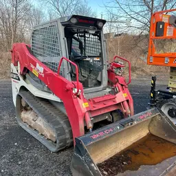 2017 Takeuchi TL10V2-CR Track Loader