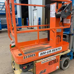 2017 JLG 1230ES Self-Propelled One-Person Lift