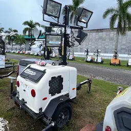 2017 Terex RL4V2 Towable Light Tower