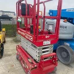 2017 MEC MICRO 19 Scissor Lift