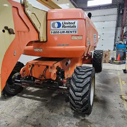 2014 JLG 800AJ Articulating Boom Lift