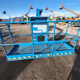 2015 Genie Z-80/60 Articulating Boom Lift