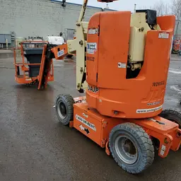 2014 JLG E300AJP Articulating Boom Lift
