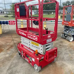 2017 MEC 1330SE Scissor Lift