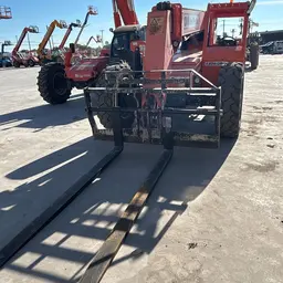 2014 SKYTRAK 8042 Forklift