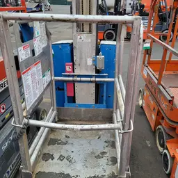 2014 Genie GR-20 Self-Propelled One-Person Lift