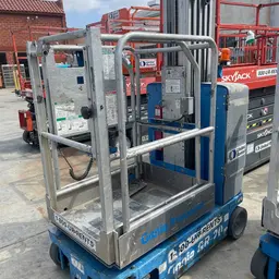 2014 Genie GR-20 Self-Propelled One-Person Lift