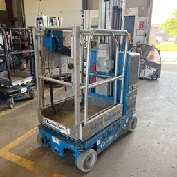 2015 Genie GR-20 Self-Propelled One-Person Lift
