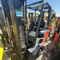 2018 Toyota 8FGU25 Warehouse Forklift
