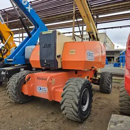 2013 JLG 800AJ Articulating Boom Lift