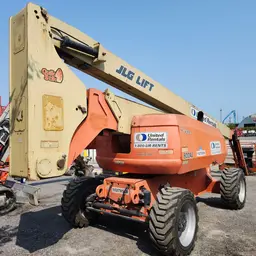 2014 JLG 800AJ Articulating Boom Lift