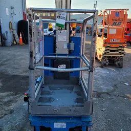 2015 Genie GR-20 Self-Propelled One-Person Lift