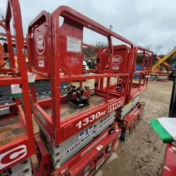 2018 MEC 1330SE Scissor Lift
