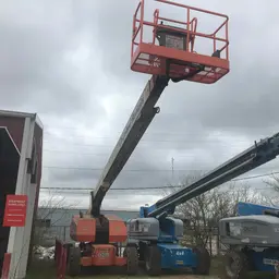 2013 JLG 800S Boom Lift