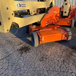 2015 JLG E450AJ Articulating Boom Lift