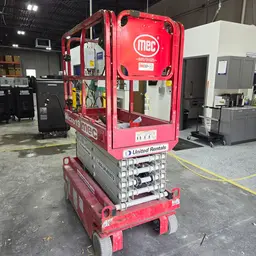 2018 MEC MICRO 19 Scissor Lift