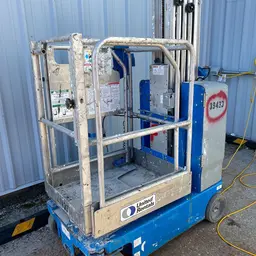 2016 Genie GR-20 Self-Propelled One-Person Lift