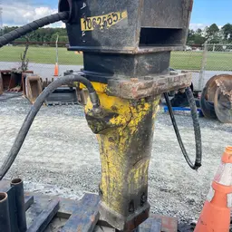 2017 Atlas Copco SB 452 Attachment