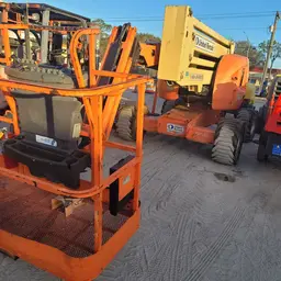 2013 JLG 450AJ Articulating Boom Lift