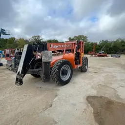 2017 SKYTRAK 10054 Forklift