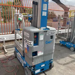 2015 Genie GR-20 Self-Propelled One-Person Lift