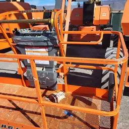 2015 JLG 800AJ Articulating Boom Lift