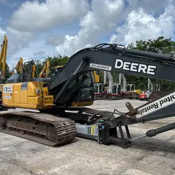 2018 John Deere 210G LC Excavator