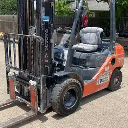 2017 Toyota 8FGU25 Warehouse Forklift