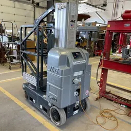 2017 JLG 20MVL Self-Propelled One-Person Lift