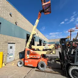 2012 JLG E400AN Articulating Boom Lift