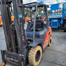 2017 Toyota 8FGU25 Warehouse Forklift