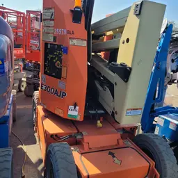 2015 JLG E300AJP Articulating Boom Lift