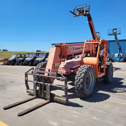 2014 SKYTRAK 8042 Forklift