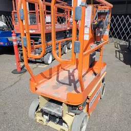 2015 JLG 1230ES Self-Propelled One-Person Lift
