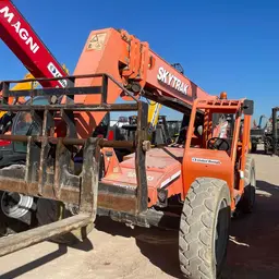 2015 SKYTRAK 8042 Forklift