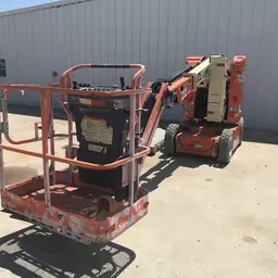 2013 JLG E300AJP Articulating Boom Lift