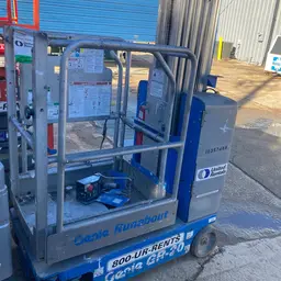 2015 Genie GR-20 Self-Propelled One-Person Lift