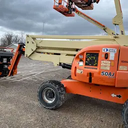 2014 JLG 450AJ Articulating Boom Lift