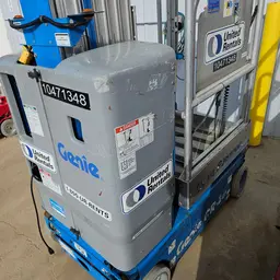2016 Genie GR-20 Self-Propelled One-Person Lift