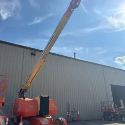 2014 JLG 800AJ Articulating Boom Lift
