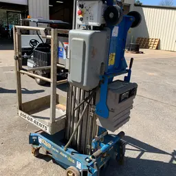 2018 Genie AWP-30SDC Pusharound Lift