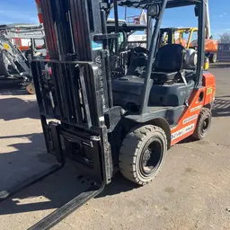 2018 Toyota 8FGU30 Warehouse Forklift
