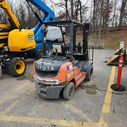 2018 Toyota 8FGU25 Warehouse Forklift